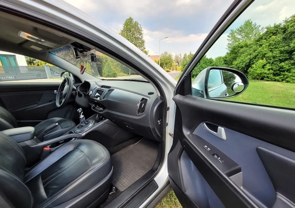 Kia Sportage cena 44000 przebieg: 234043, rok produkcji 2011 z Opole małe 121